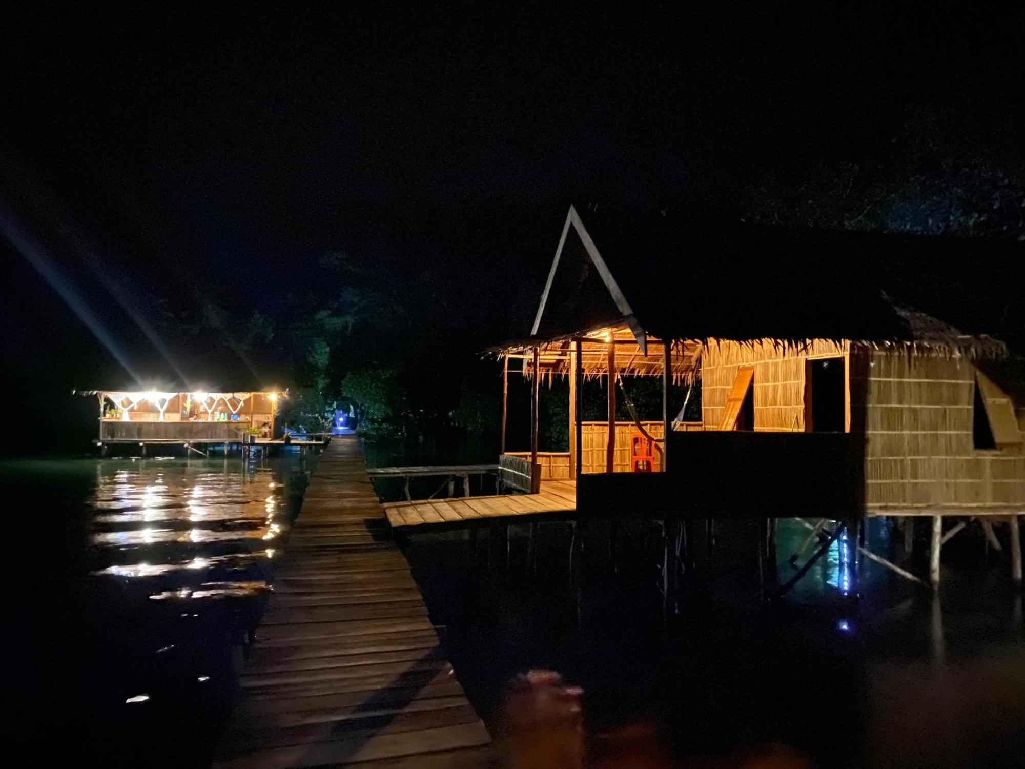 Nyanse Homestay - Raja Ampat Besir Zewnętrze zdjęcie